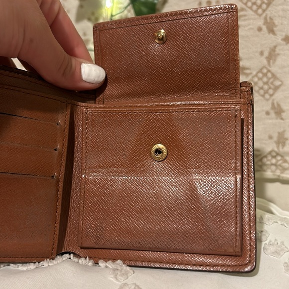 Authentic Vintage Louis Vuitton Monogram Leather Bifold Wallet - Picture 4 of 8